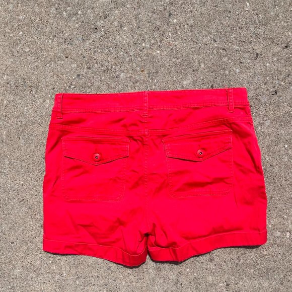 Free with purchase ‼️ Faded Glory red short size 16 - Picture 3 of 3